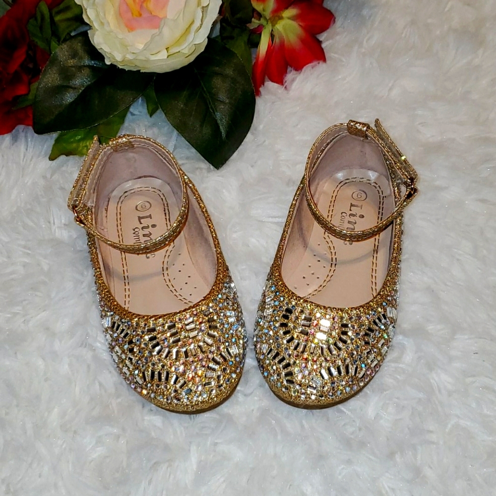 🌟HOST PICK🌟 Sparkly gold shoes 👑